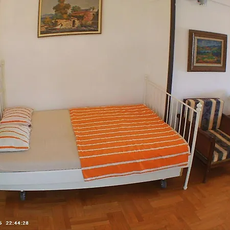 Apartment Waterfront With Sea View Helexpo No01
